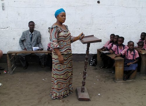 Doris Hills, Rita’s mother, making statement during the program (Photo by Lena)
