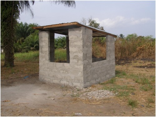 The kitchen with its zinc roof